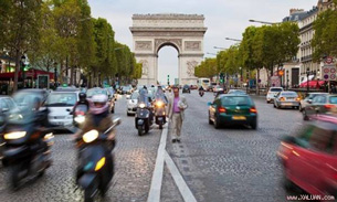 Giảm ô nhiễm, đại lộ ở Paris cấm xe hơi một ngày mỗi tháng
