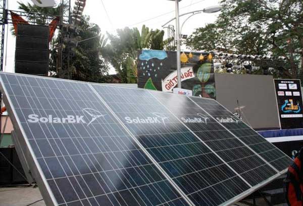 SolarBK tiếp tục đồng hành cùng Giờ Trái Đất 2013