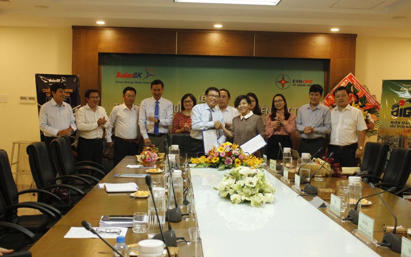 Điện lực Khánh Hòa tiếp tục hợp tác cùng SolarBK phát triển điện mặt trời thương hiệu Việt