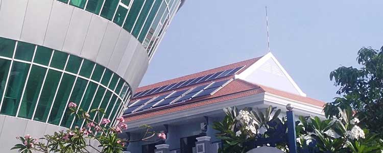 Dự án điện – nước nóng năng lượng mặt trời tại Khách sạn Ninh Kiều 2