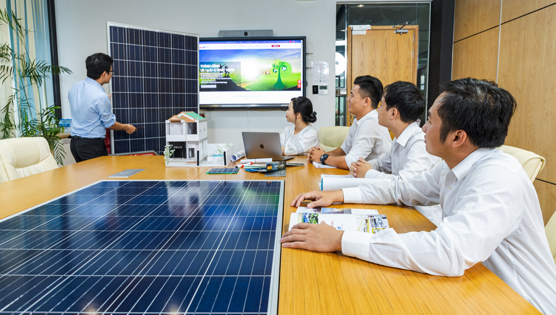 Hơn 15 năm qua, SolarBK đã dấn bước ngành năng lượng sạch không ngoài khát vọng đưa năng lượng sạch đến cộng đồng.